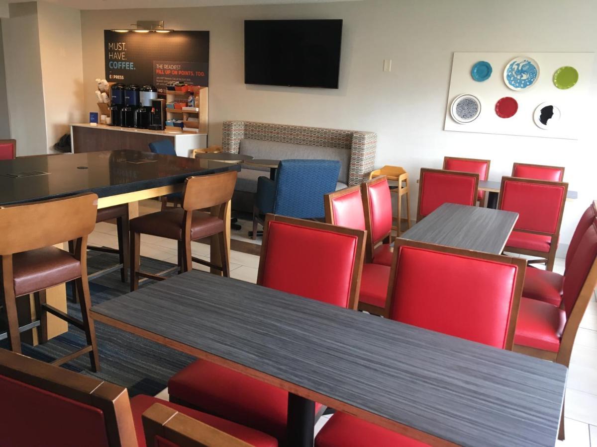 Holiday Inn Express Mt. Vernon By Ihg Mount Vernon Екстериор снимка